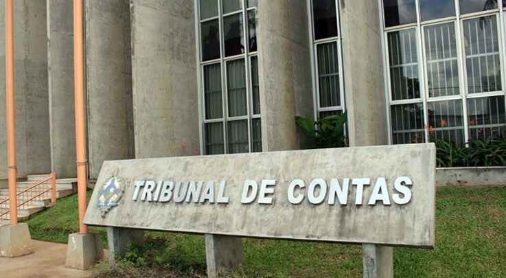 TCE-RO Declara Ilegal Edital de Concurso em Rolim de Moura: Implicações para a Governança Local