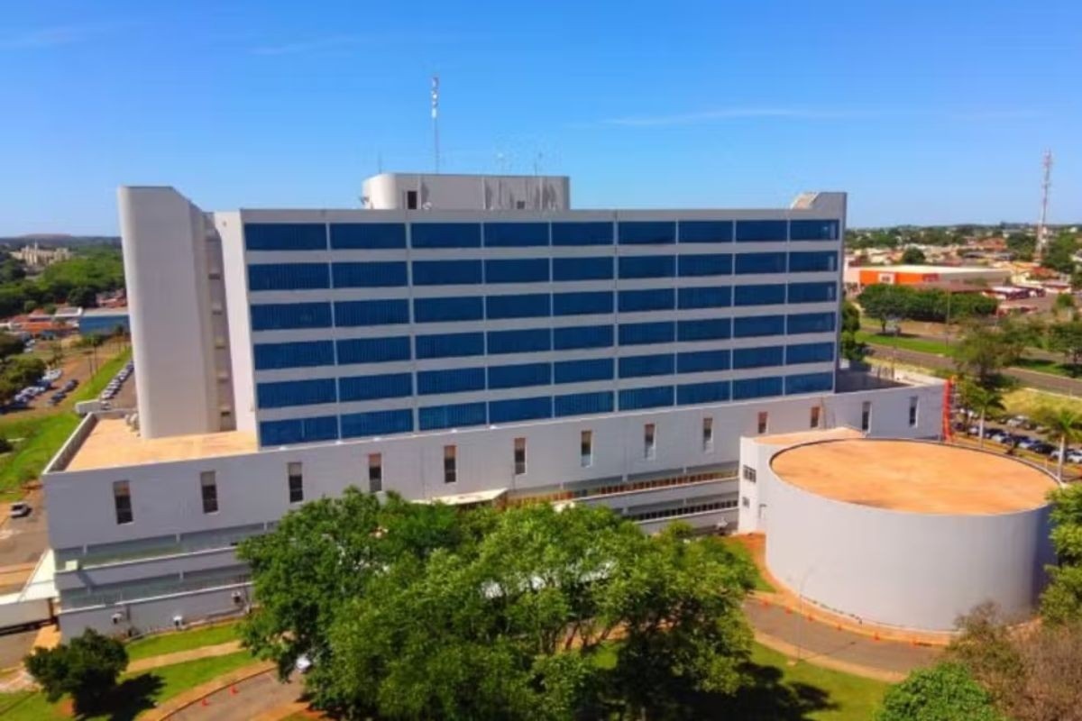 Prisão de Técnico de Enfermagem por Suspeita de Estupro em UTI expõe Vulnerabilidades Hospitalares no MS