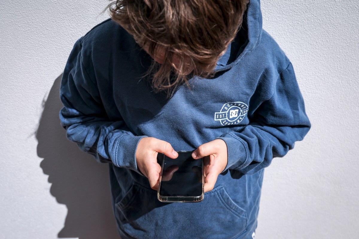 Onda Global de Restrição: Países Avançam na Proibição de Redes Sociais para Crianças e Adolescentes