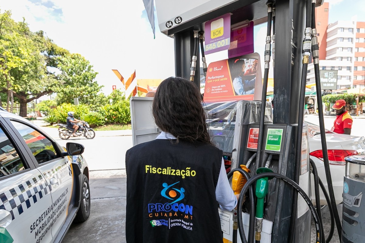 Fiscalização de Combustíveis em Cuiabá: Procon Exige Justificativas e Desvenda Impactos Econômicos