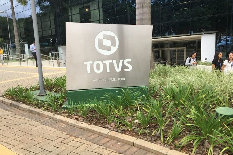 Otimismo no Setor de Software: Totvs Lidera Ganhos no Brasil Impulsionada pela Reconfiguração da IA
