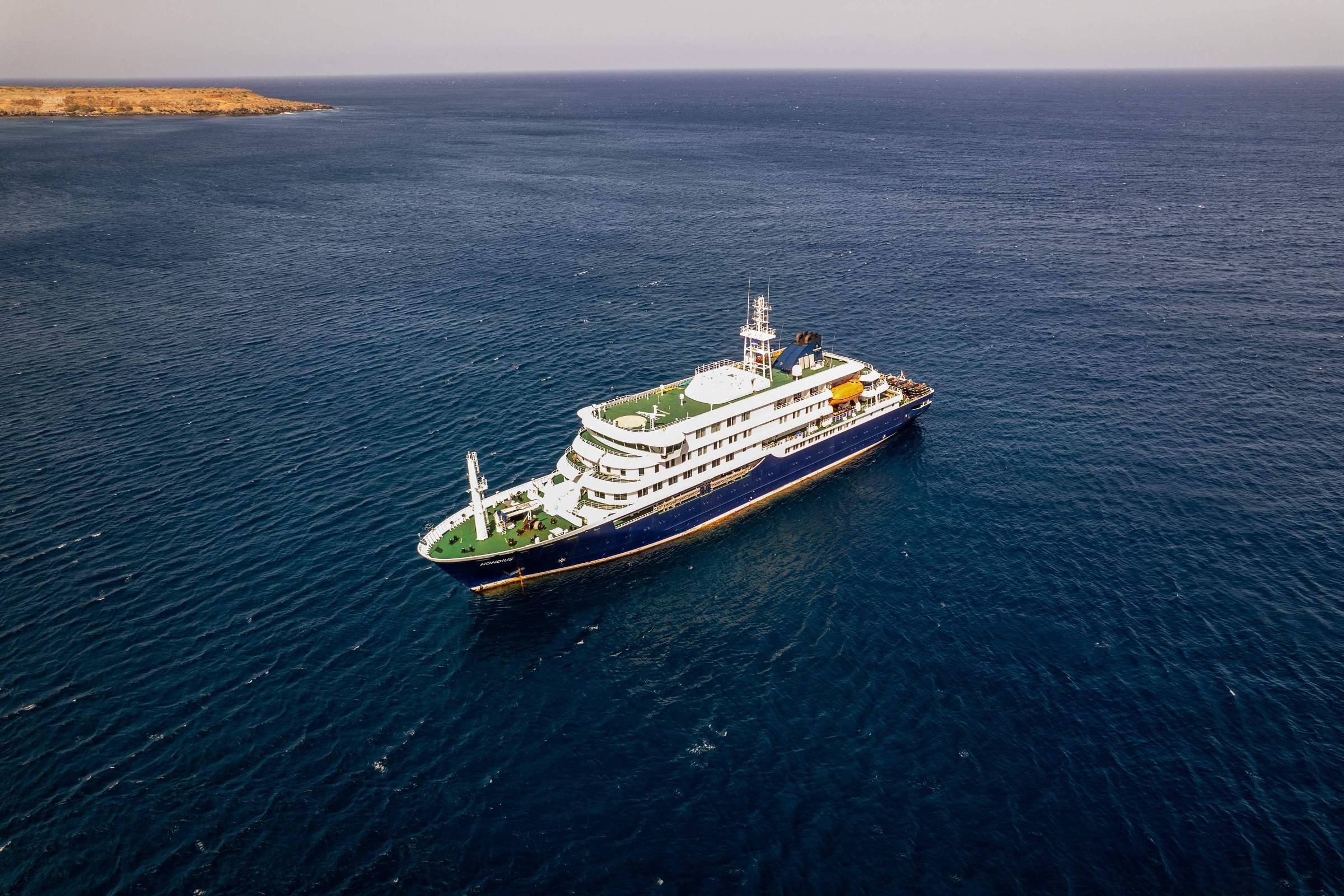 Surto de Hantavírus em Cruzeiro Transatlântico: A Fragilidade da Saúde Global em Tempos de Mobilidade Extrema
