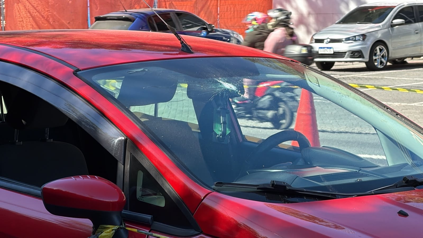 Violência Urbana na Zona Oeste: Perseguição Policial na Francisco Morato Revela Desafios Críticos à Segurança Regional