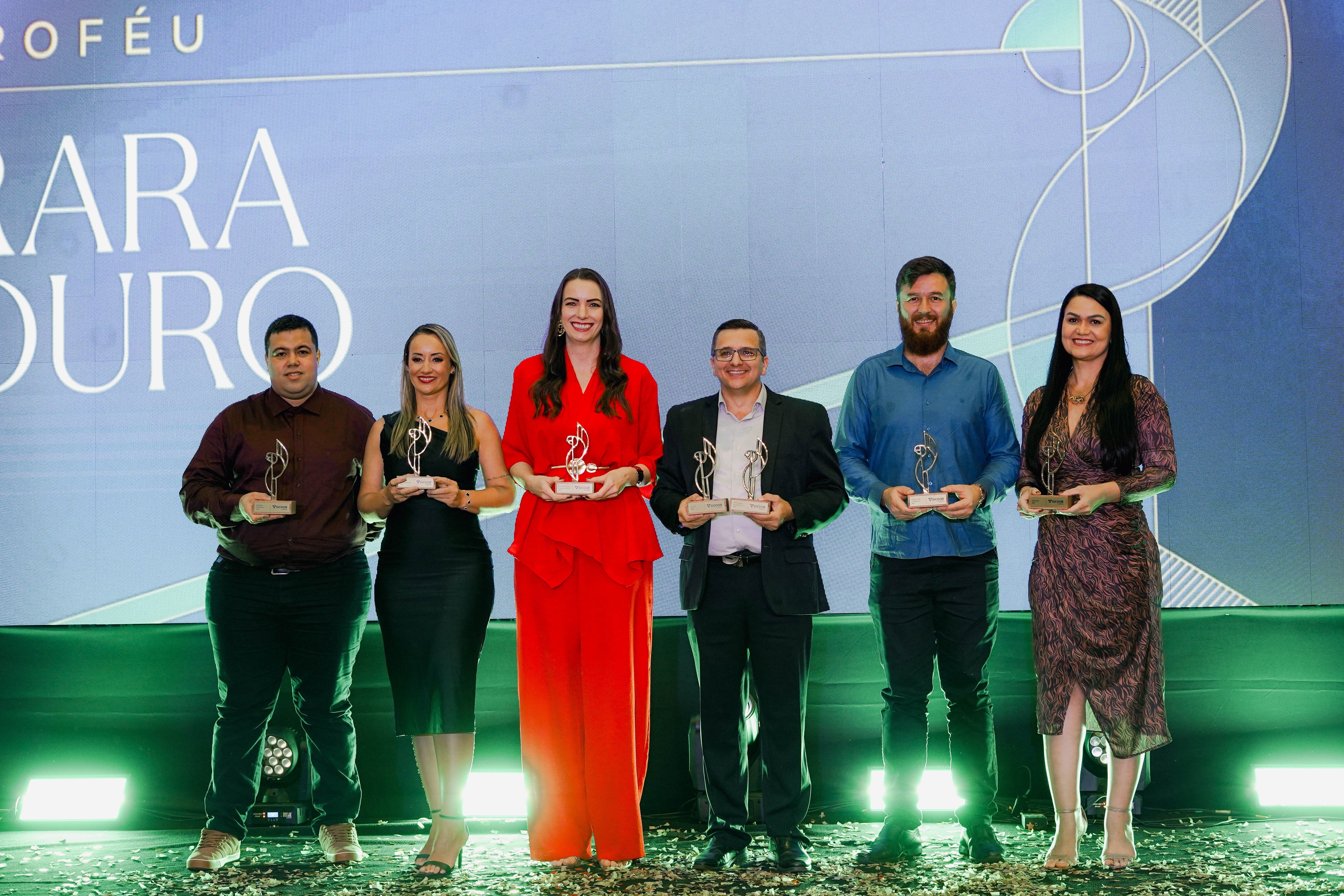 Troféu Arara de Ouro 2026: A Performance da Sicoob Credisul e Seu Efeito na Dinâmica Econômica Regional
