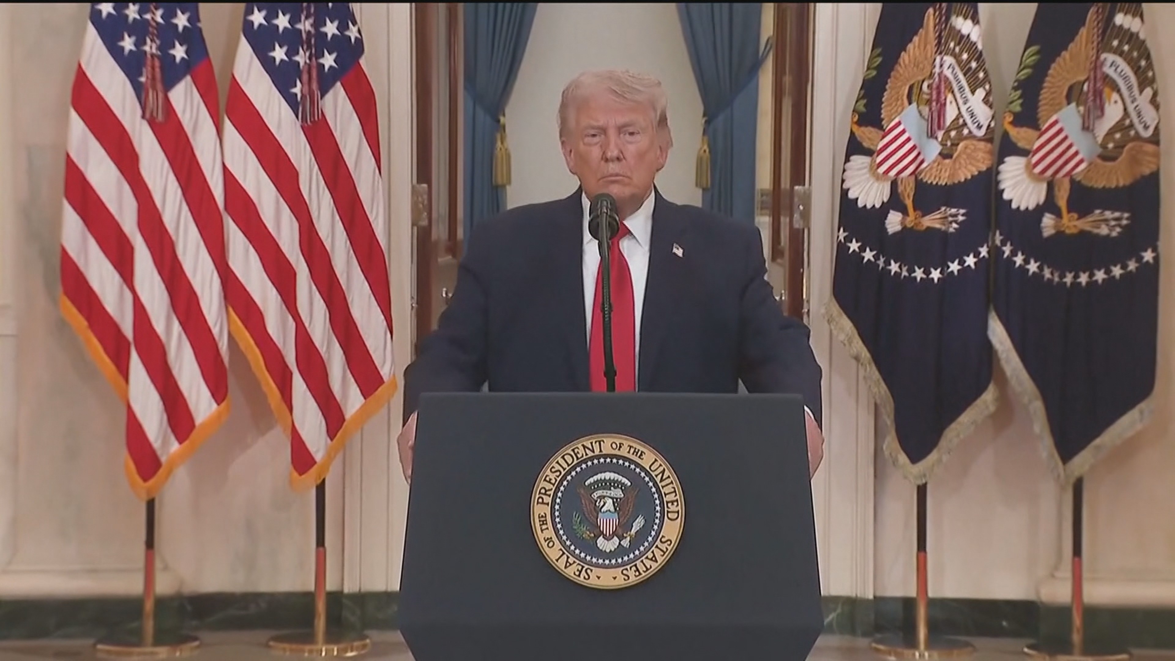 O Ultimato de 48 Horas de Trump: Escalada em Ormuz Ameaça Estabilidade Global