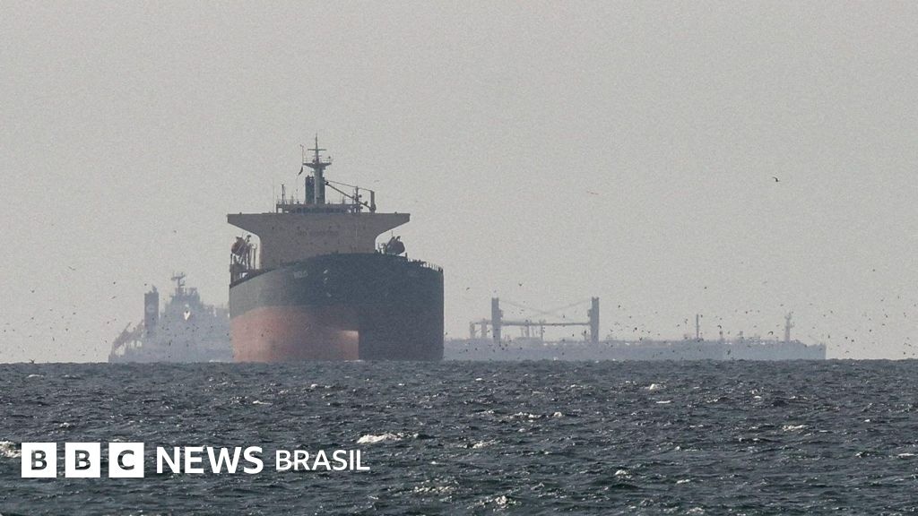 Ultimato de Trump ao Irã: A Escalada do Conflito e Seus Riscos Globais no Estreito de Ormuz