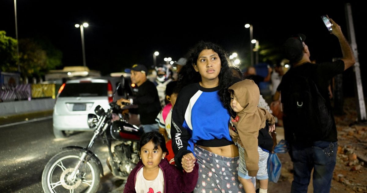 Venezuela Pós-Terremoto: Um Mês de Incerteza e os Desafios Estruturais da Reconstrução