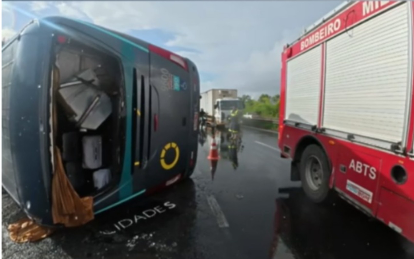 Tragédia na BR-324: Um Olhar Crítico sobre a Segurança no Transporte de Trabalhadores na Bahia
