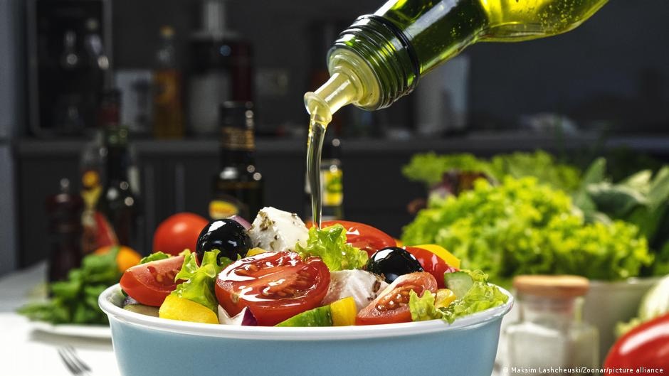 Otimizando Cada Gota: A Física Essencial por Trás dos Líquidos Domésticos