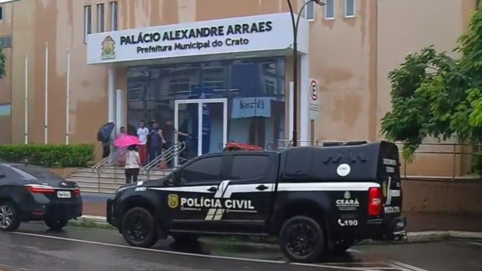 Vereador, empresário e mais dois são presos por suspeita de fraude na coleta do lixo no Crato