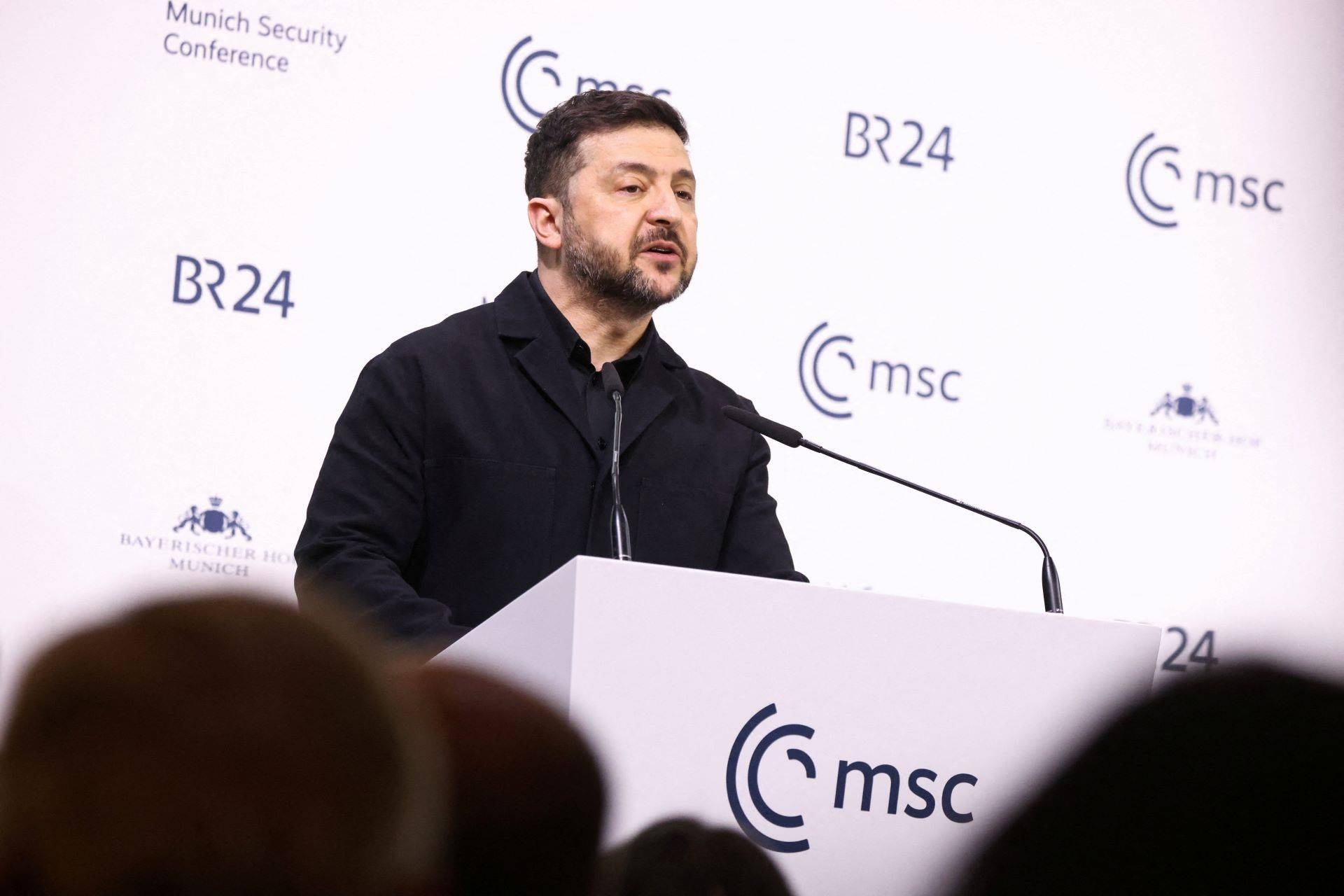 A Escalada da Retaliação: Por Que as Ameaças de Zelensky a Moscou Redefinem o Risco Global de Negócios